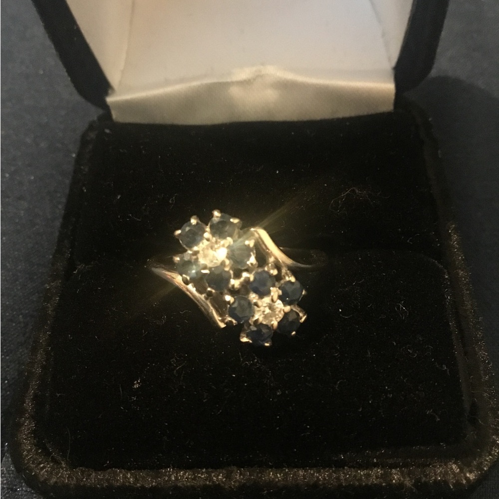 Vintage 14K White Gold Sapphire & Diamond Elegant Flower Ring